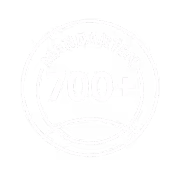 Weißer runder Stempel mit dem Text ‚MANDANTEN 700+‘ auf schwarzem Hintergrund.