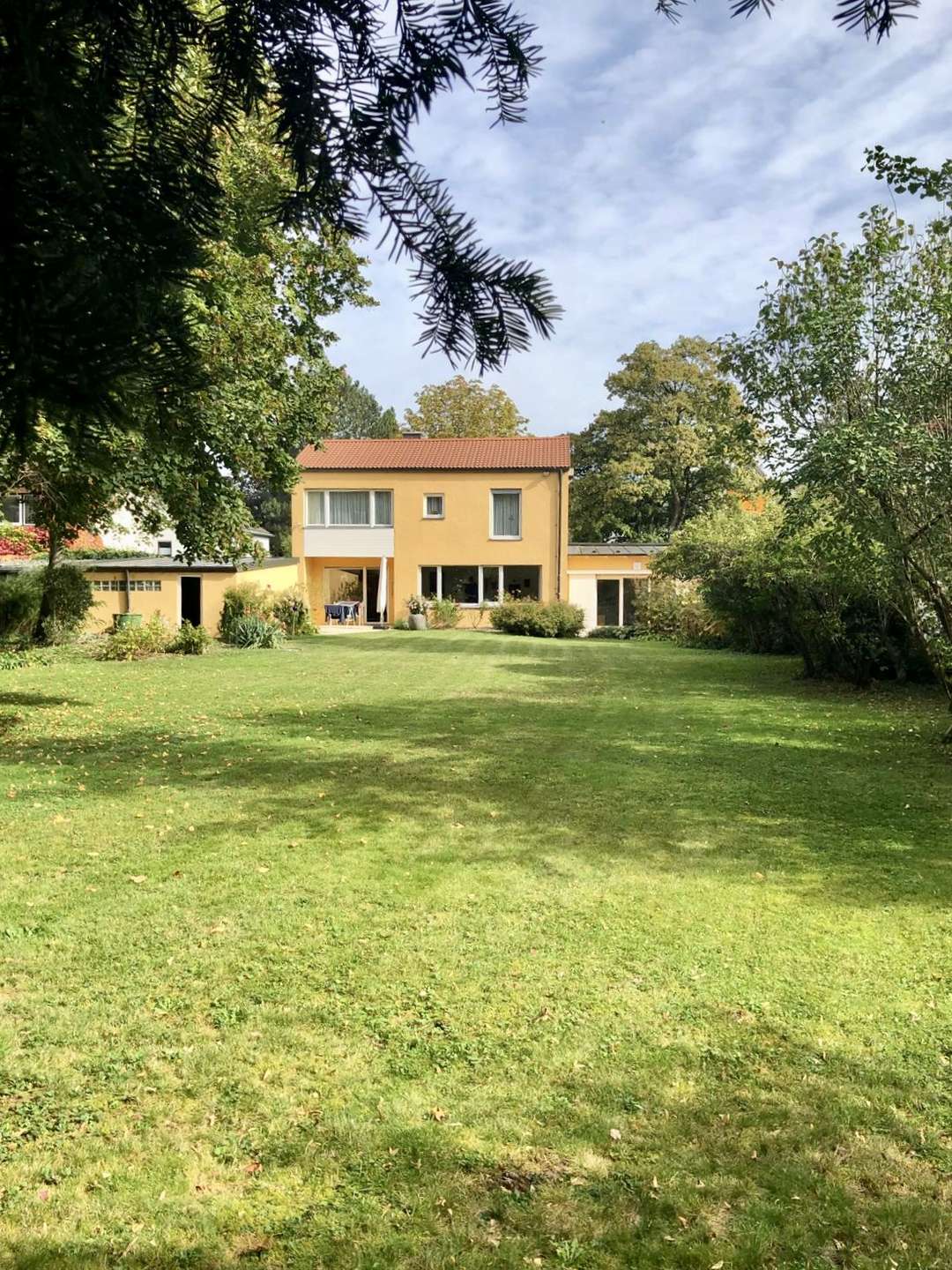 Rückansicht Bestandsgebäude