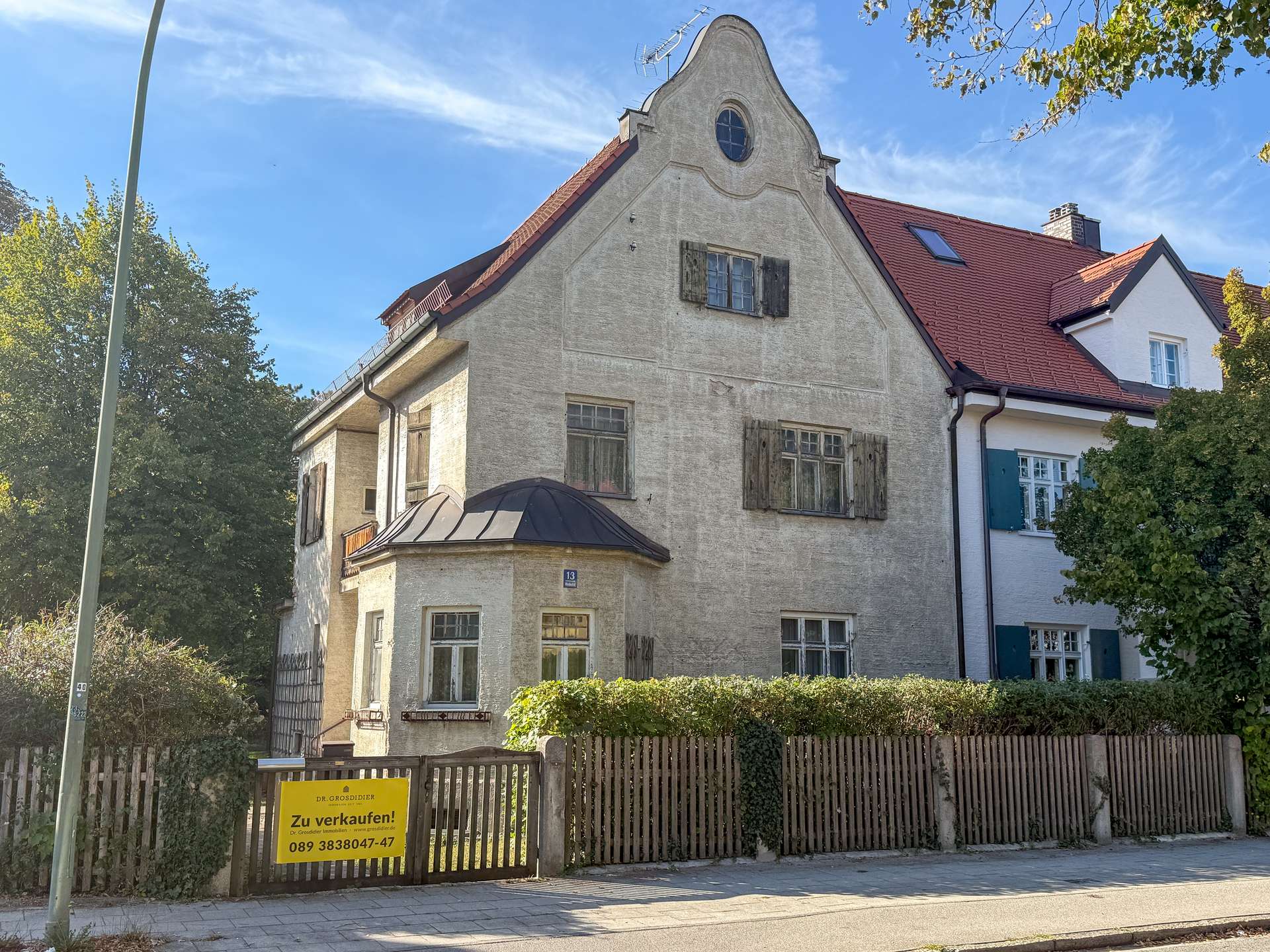 Straßenansicht