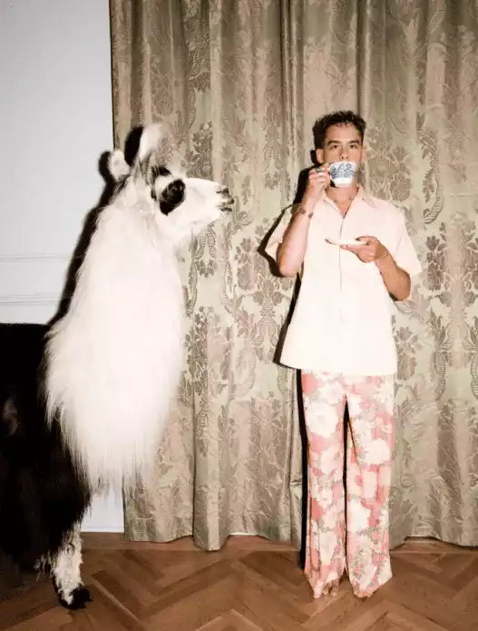 Un créateur de mode décalée