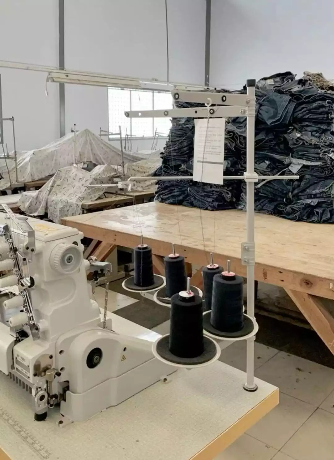 Production pour une Marque de Vêtements : Locale vs Internationale 