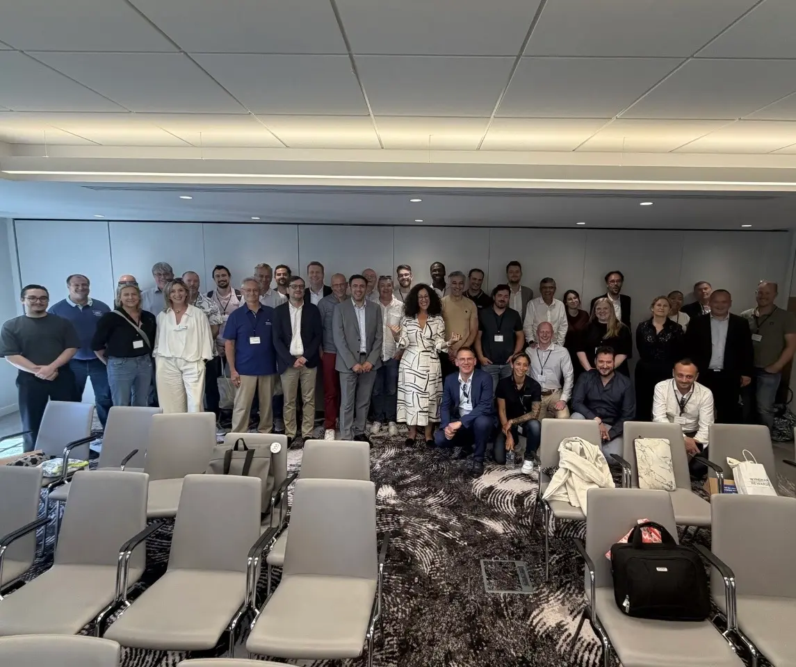 Photo du groupe présent à l'événement Aliscom