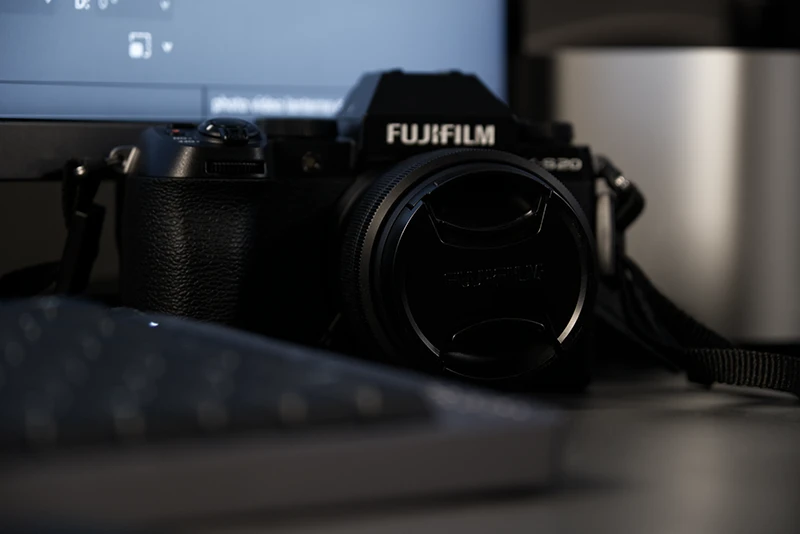Appareil photo professionnel utilisé par une agence marketing pour la production de photos et vidéos en Belgique