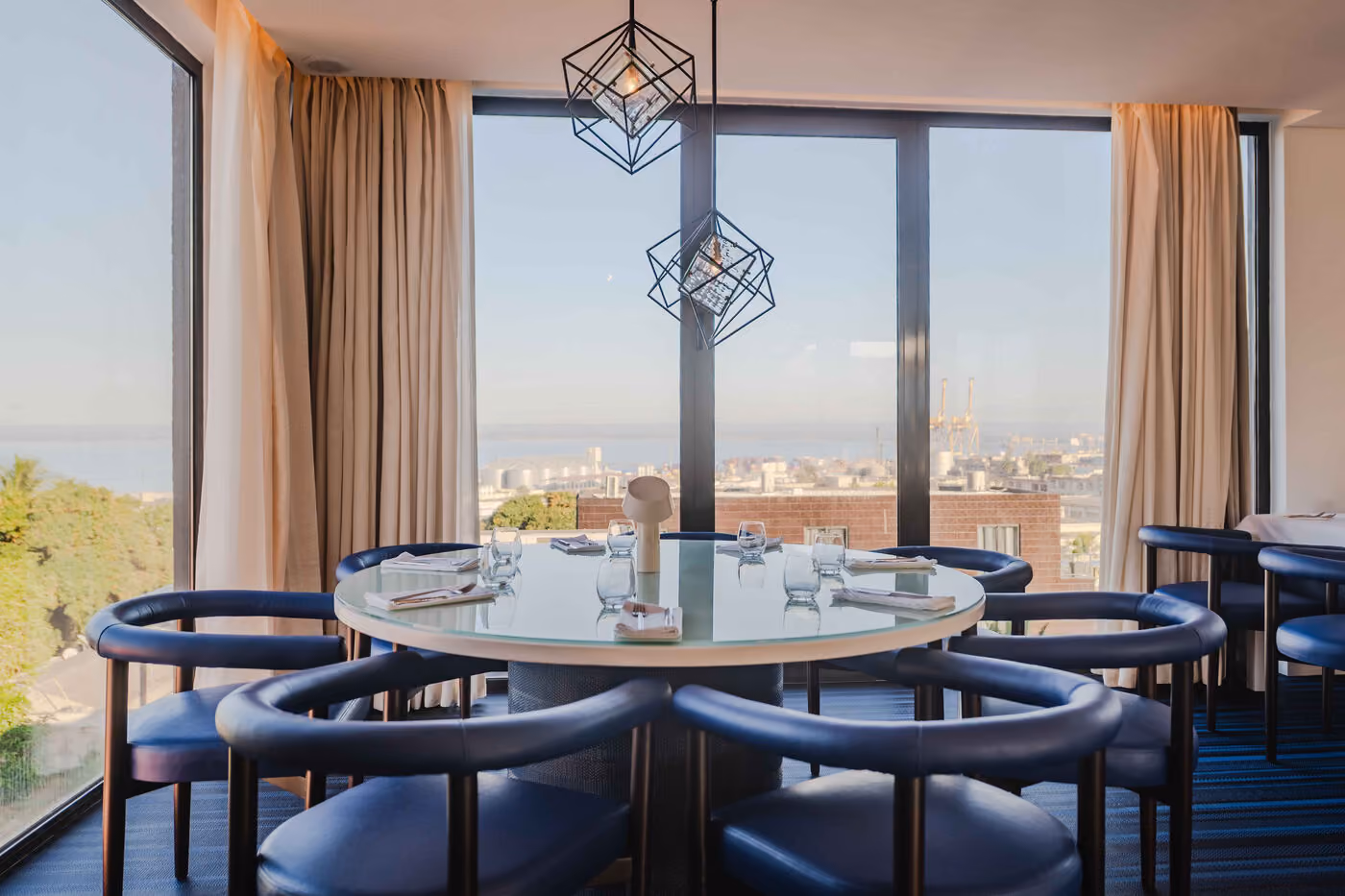 Restaurante, vista sobre a cidade