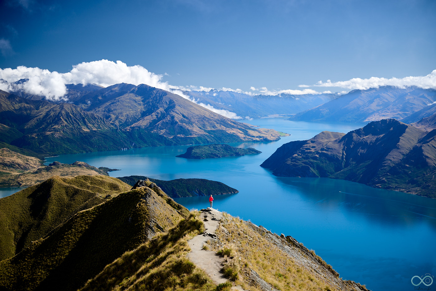 image of a serene beachscape