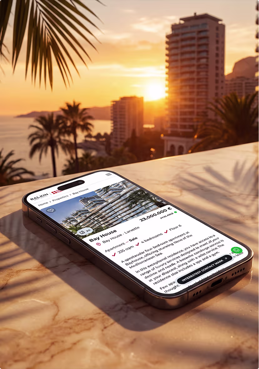 Vue de Monaco au coucher de soleil avec campagne Google Ads sur mobile, acquisition digitale Balkin