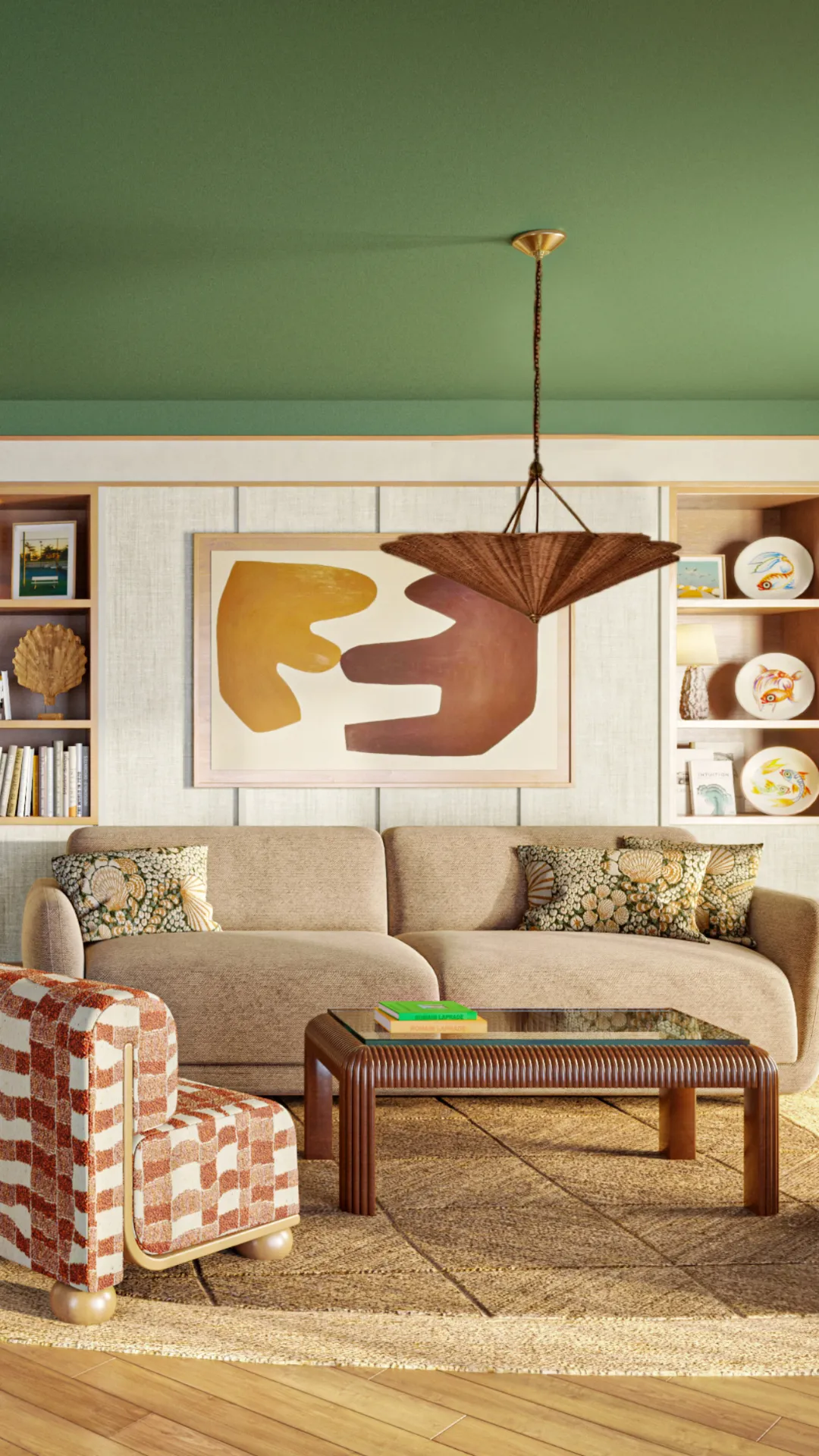 Salon avec canapé beige, fauteuil à motifs carrés rouge et blanc, table basse en bois et abat-jour en osier suspendu, mur décoré de cadres et étagères incorporées.