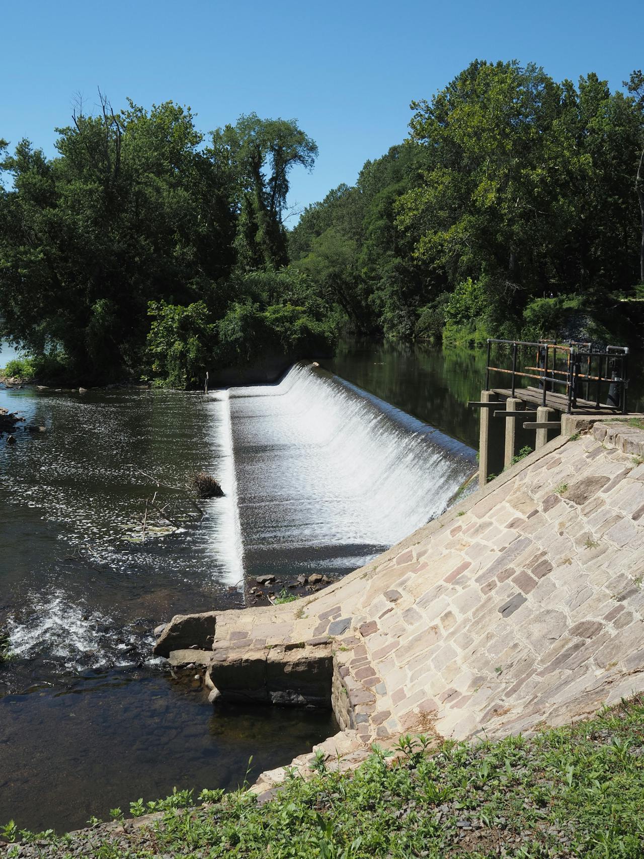 Photo by Gene Samit: https://www.pexels.com/photo/scenic-view-of-waterfall-in-frenchtown-nj-33624544/