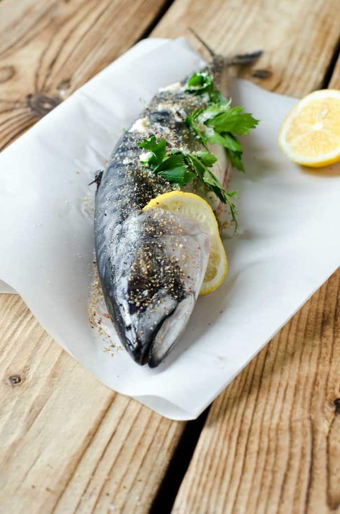 Makrele ungeschuppt mit Zitrone