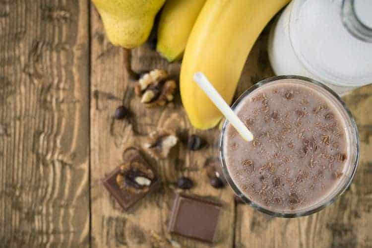 schoko shake im glas mit banane
