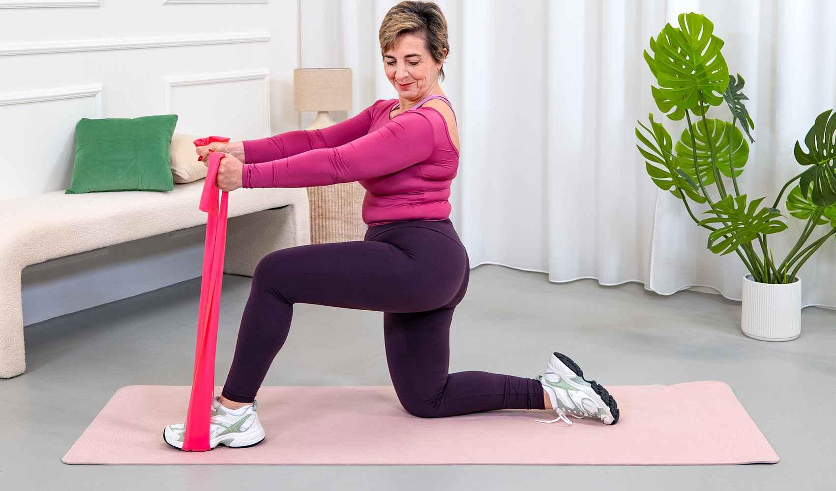 übungen mit widerstandsbändern zu hause 20 ideen für euer training übungen widerstandsbänder widerstandsband resistance band training widerstandsbändern rücken muskelgruppen rücken gerade beiden händen loop band arme kraft krafttraining widerstand anfänger band muskeln leicht gebeugt trainingsgerät beine workout körper fitnessbänder artikel ziehe das band hause fitnessstudio schultern geräte fitnessband 15 wiederholungen biceps curl brust abwechslung fitness rehabilitation ganzkörpertraining gewichte lust rudern im sitzen alles tool home gym ausführung bauch eng am körper wiederholungen körperbereiche möglichkeit core training fortgeschrittene strecke die arme inhalt kopf vorteile muskulatur widerstandsband training stange nacken einstieg kniebeuge händen form bewegung bedürfnisse rudern chest press boden sitzen bent over row schulterhöhe resistance büro lösung ellbogen beispiel gelenkschonend tipps