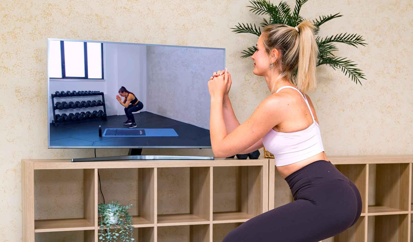 Home Fitness für Frauen die idealen Trainingseinheiten um fit zu bleiben ohne das Haus zu verlassen Home Fitness Haus Übungen Form Fitnessstudio Ausgangsposition Training Fitness Trainingseinheiten Körper Übungen zu tun Aktivität Tipps Übung Sport Bewegung Zirkel ins Fitnessstudio gehen Freizeit Schulterbreite fit bleiben Alternative Artikel Verstand Menschen Bedarf Jahreszeit alle Leben Arme Druck Vorteile Beine beugen Ausrüstung Vorteile Ausrüstung Muskeln Beine Gesundheit Wirbelsäule Platz Rücken Bauchmuskeln Grund Gymnastik Kniebeugen Gesäß Knie Verspannungen Rücken überextendieren Position Stil Wohlbefinden Muskulatur Schultern Boden Gewohnheiten sitzen ein bisschen Hände besonder Plätze Platz Ausgangsposition Maschinen Teil Organismus Gelenke Verfügung Routine Alter Niveau Ausreden Schmerzen Arbeit Weise Ausdauer Stile Ausführung Füße