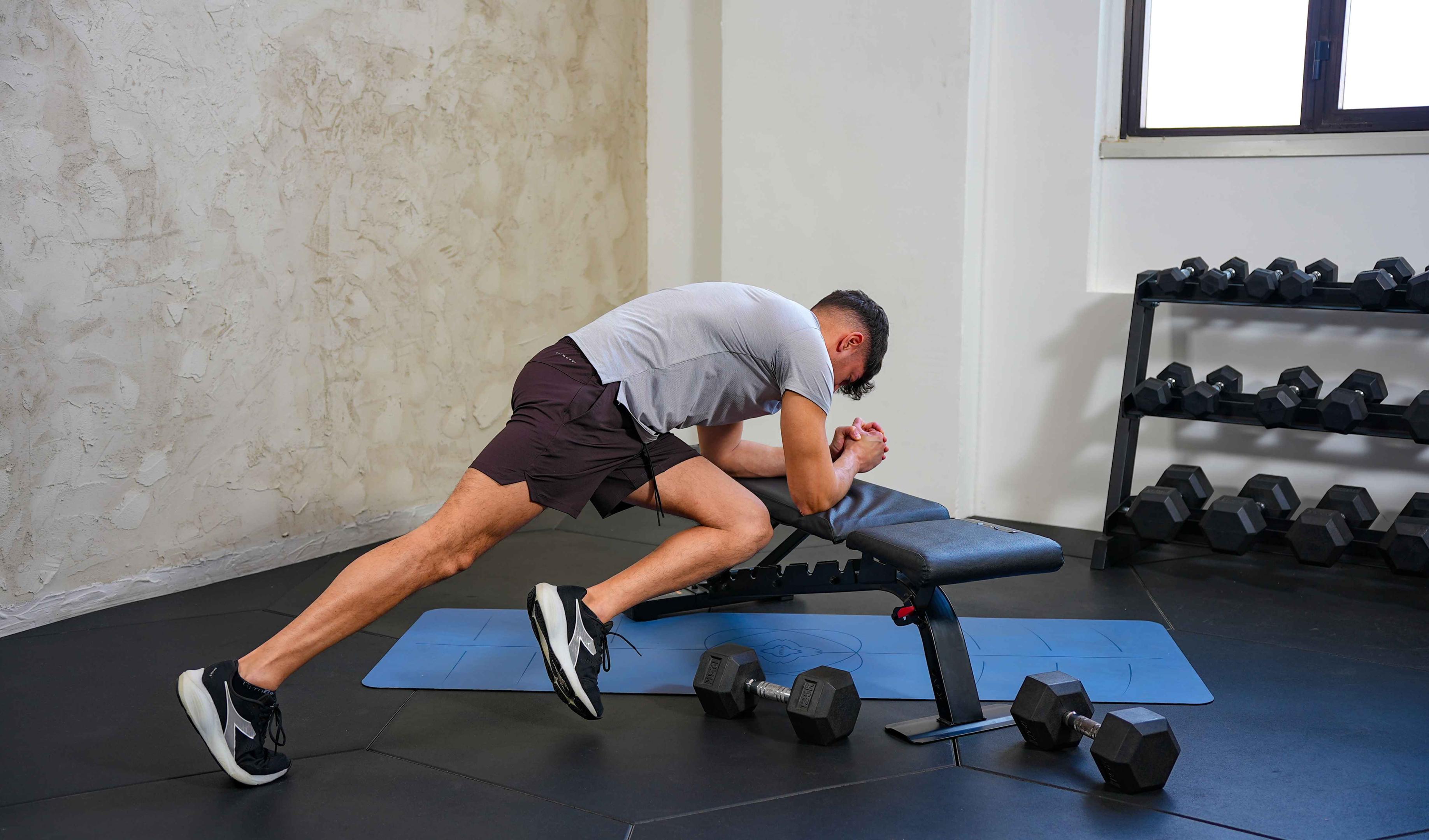 tipps vorsätze trainingseinheiten hiit übungen workout fitness studio trainingsplan intervalltraining kurz hiit sportarten fettverbrennung trainingszeit bilder ziel inhalte risiken herz kreislauf training herausforderungen zeitaufwand bereich idee überblick disziplin gesellschaft sportmediziner laufen überlastungsschäden einsteiger schwimmen blutdruck praxis ausrüstung sehnen gehirn herzfrequenz laufband tabata sprint person anstrengung