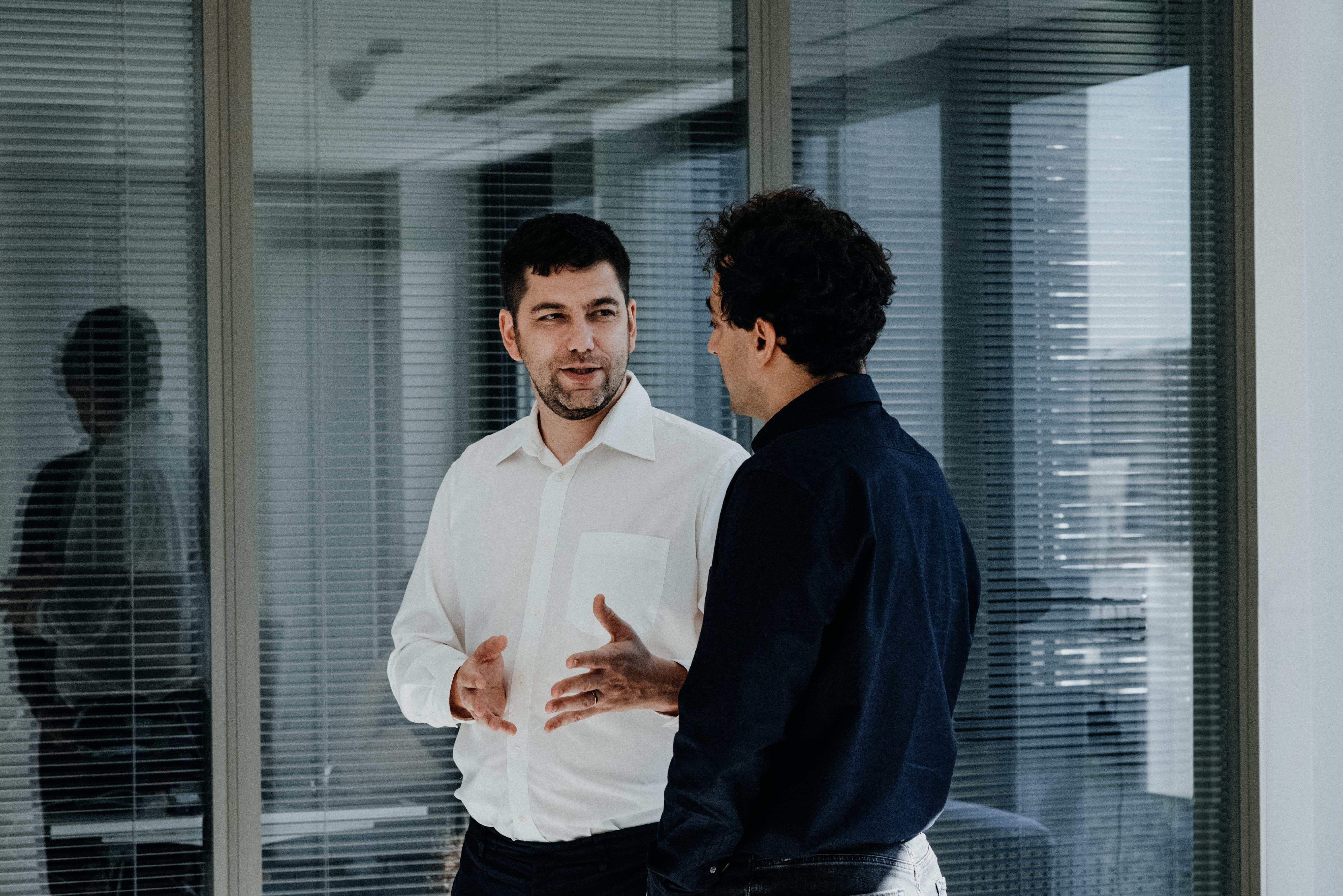 Nachdenklicher Gutachter