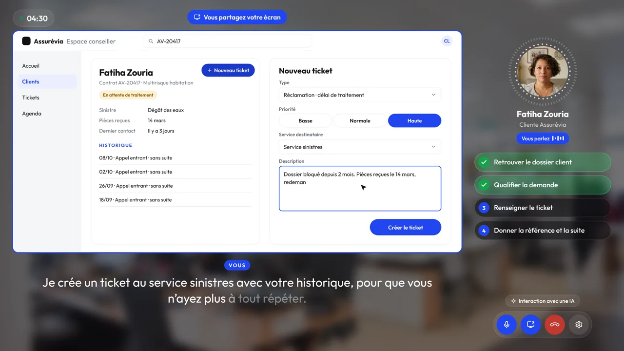 Schermdeling: een ticket aanmaken in een klantbeheertool tijdens een gesprek met een AI-avatarklant