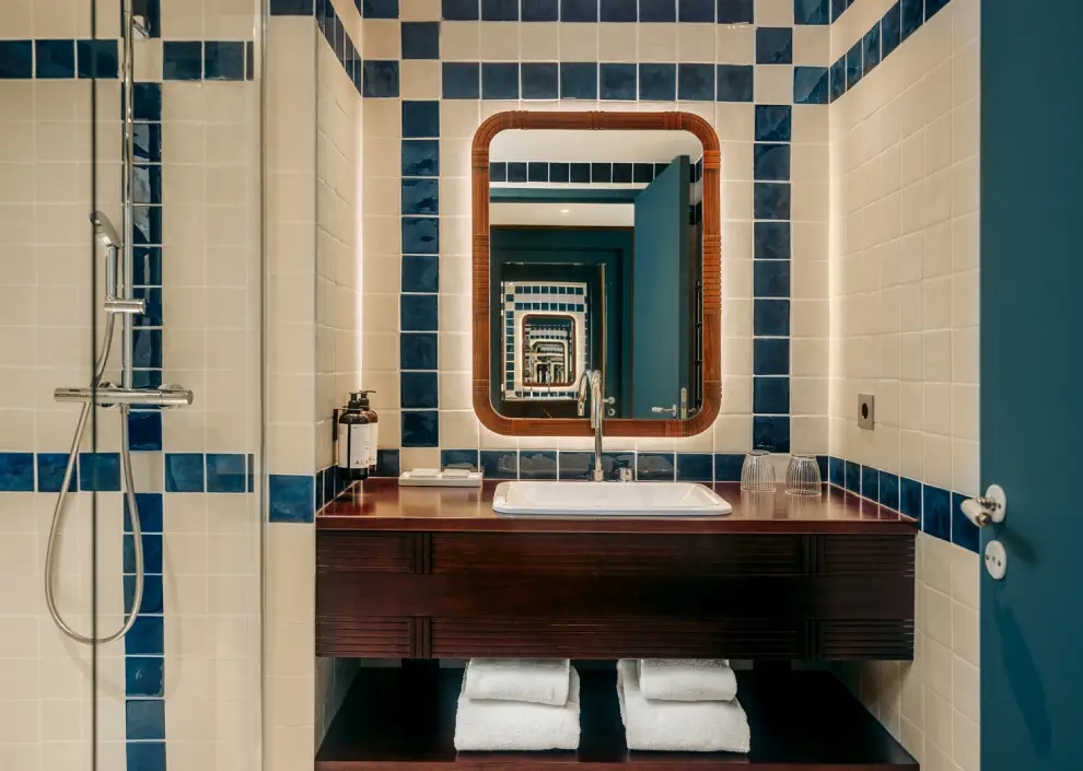 A bohemian vibe at Les Cimes Bleues: textiles featuring ikat patterns and natural dyes to enhance the comfort of your seaside hotel rooms and suites, as well as your spa hotel.