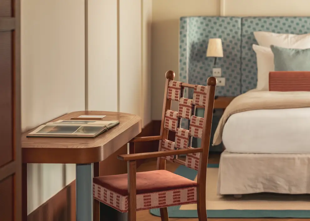 A bohemian vibe at Les Cimes Bleues: textiles featuring ikat patterns and natural dyes to enhance the comfort of your seaside hotel rooms and suites, as well as your spa hotel.