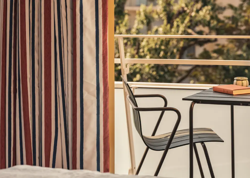 A bohemian vibe at Les Cimes Bleues: textiles featuring ikat patterns and natural dyes to enhance the comfort of your seaside hotel rooms and suites, as well as your spa hotel.