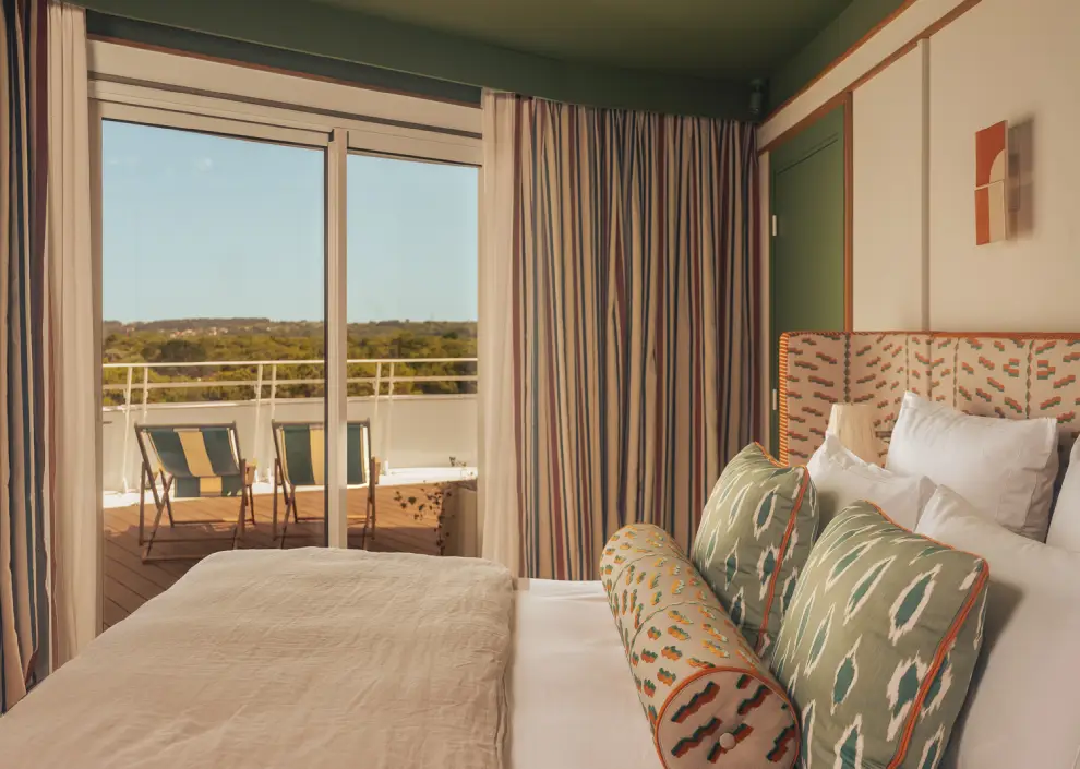 A bohemian vibe at Les Cimes Bleues: textiles featuring ikat patterns and natural dyes to enhance the comfort of your seaside hotel rooms and suites, as well as your spa hotel.