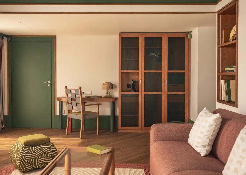 A bohemian vibe at Les Cimes Bleues: textiles featuring ikat patterns and natural dyes to enhance the comfort of your seaside hotel rooms and suites, as well as your spa hotel.