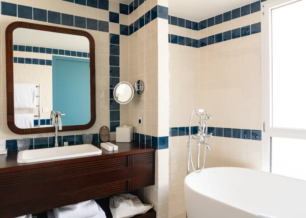 A bohemian vibe at Les Cimes Bleues: textiles featuring ikat patterns and natural dyes to enhance the comfort of your seaside hotel rooms and suites, as well as your spa hotel.