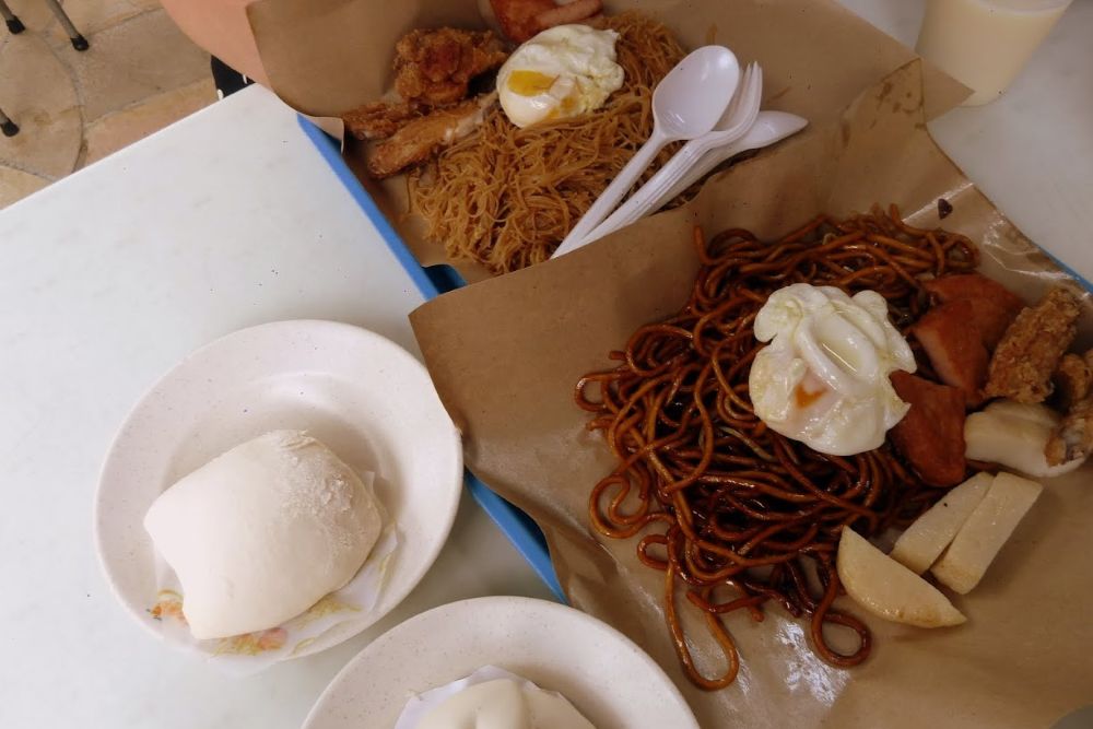 Singapore hawker centre breakfast