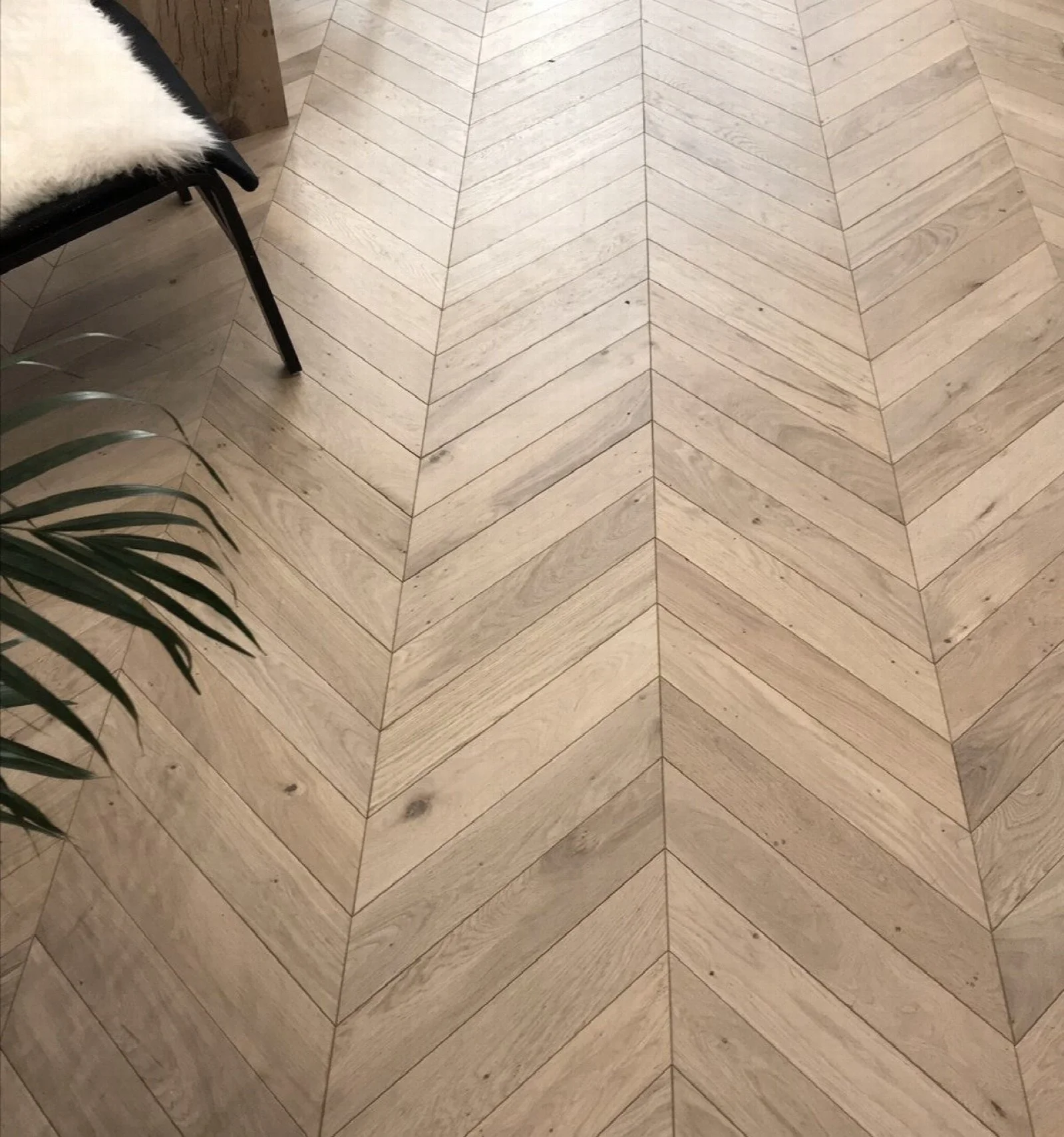 Pose, ponçage et vitrification parquet sur mesure dans appartement haussmanien paris 9