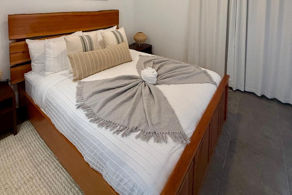 Udara Canal Front - Bedroom