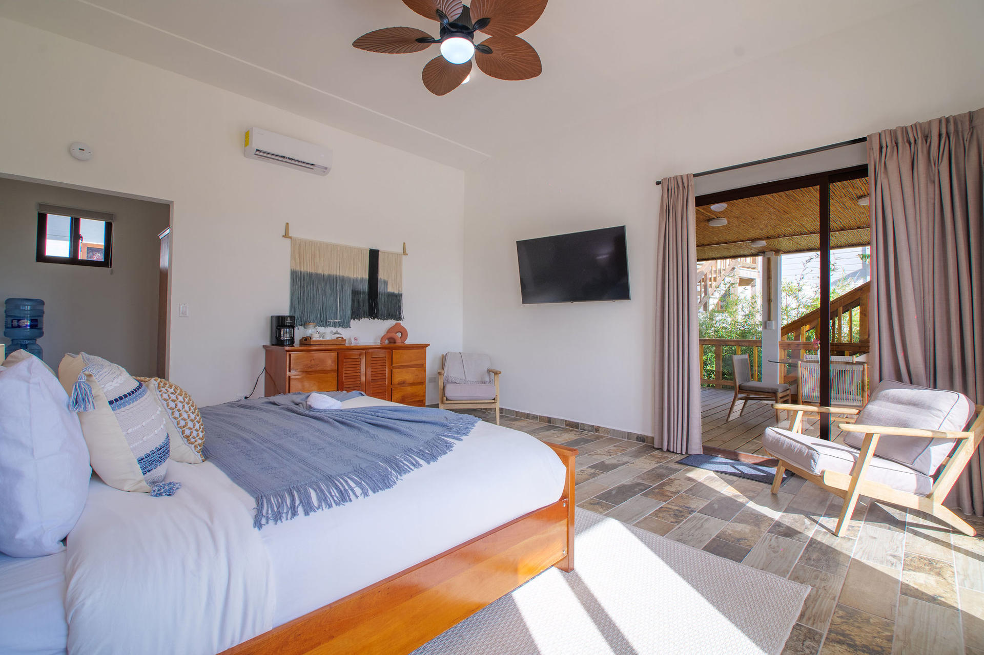 stay-longer-book-3-get-4th-night-on-us-aruna-summer