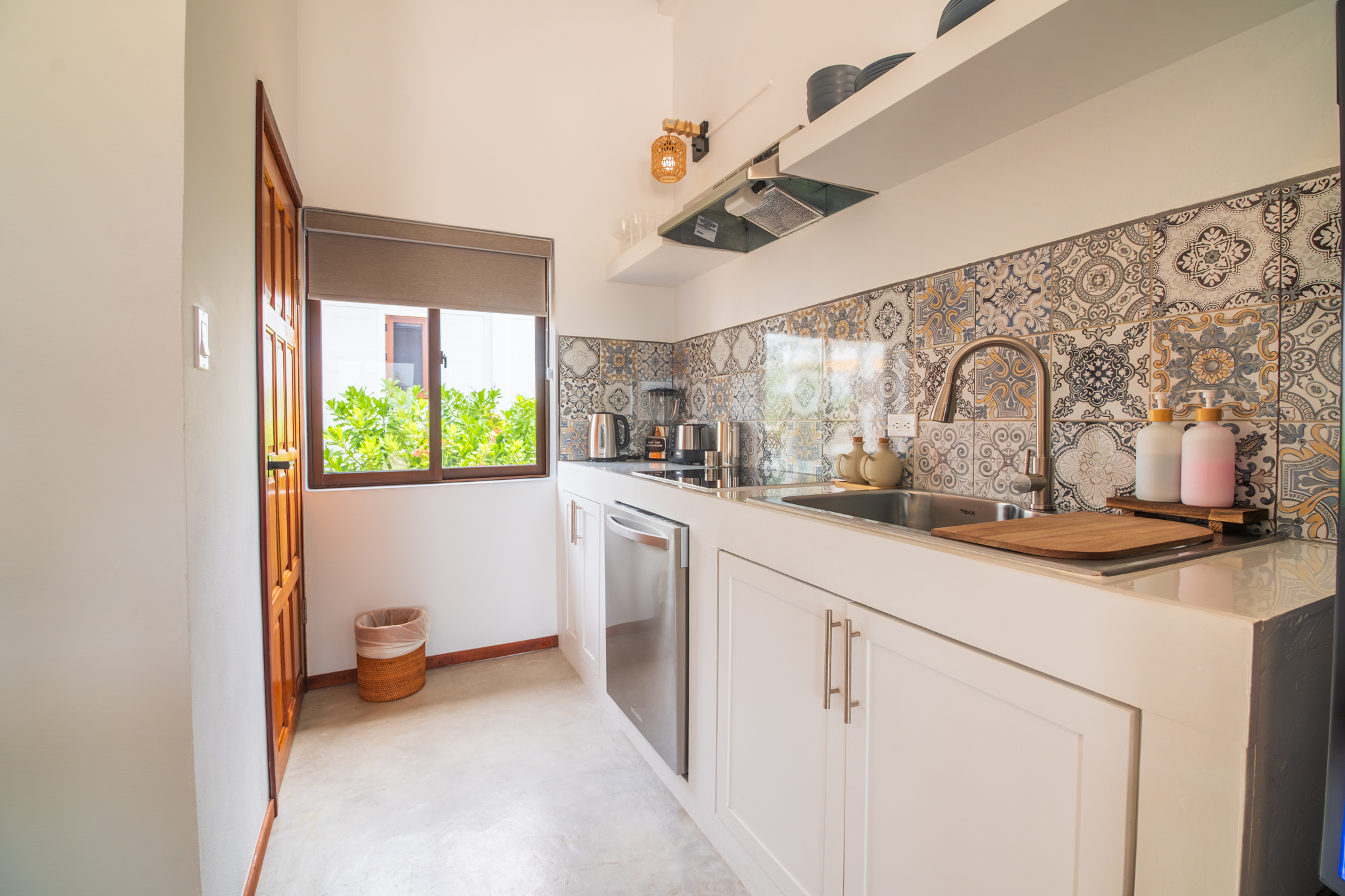 Itzamna Garden View Kitchen