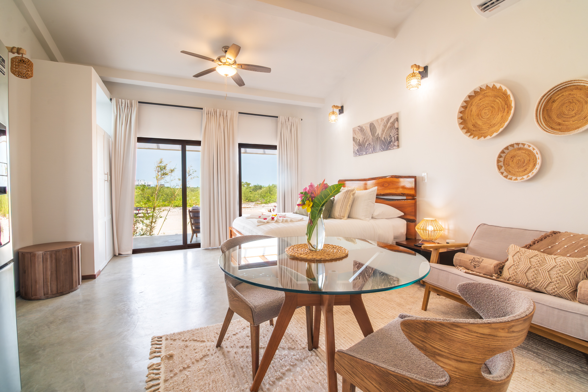 Itzamna Garden View - Living Room