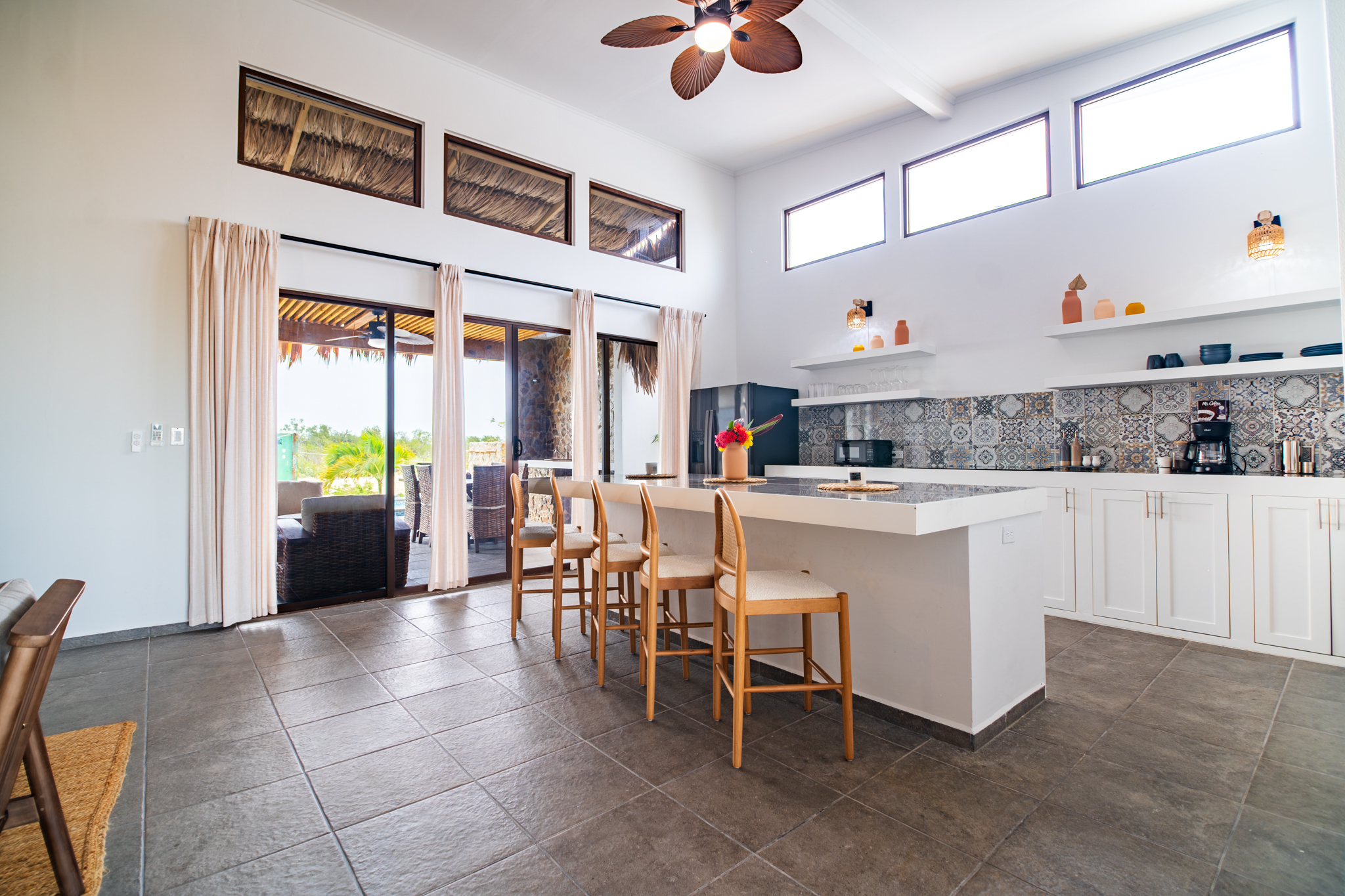 Udara Canal Front - Living