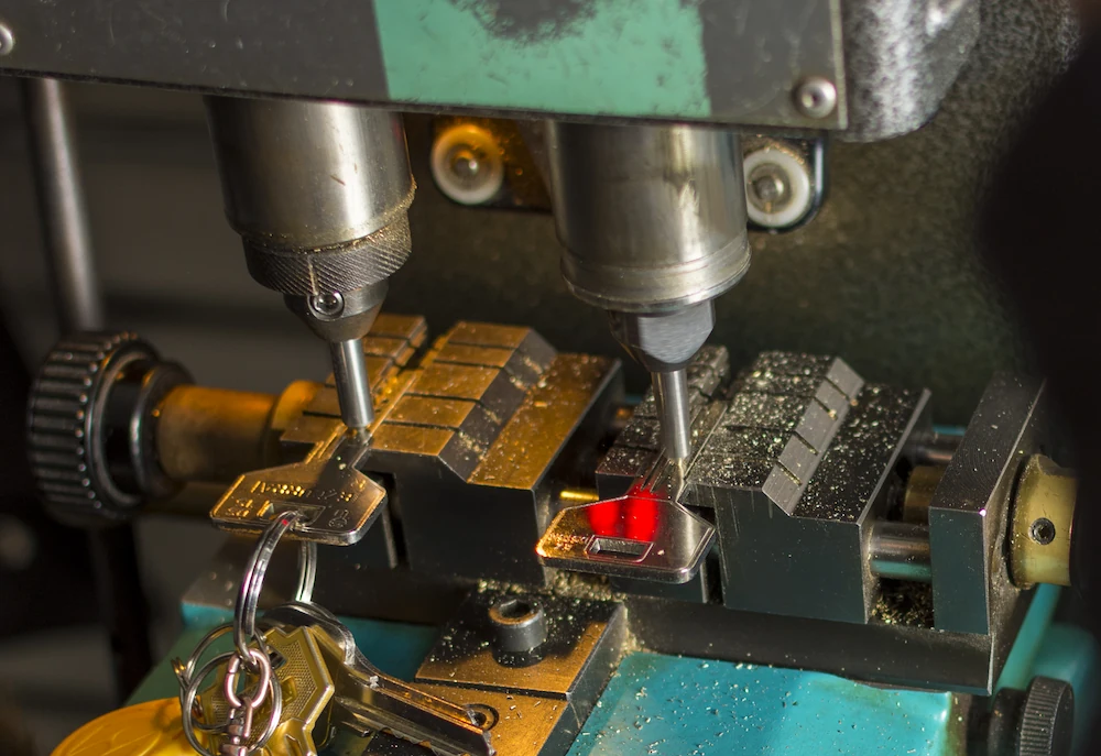 industrial key cutting machine