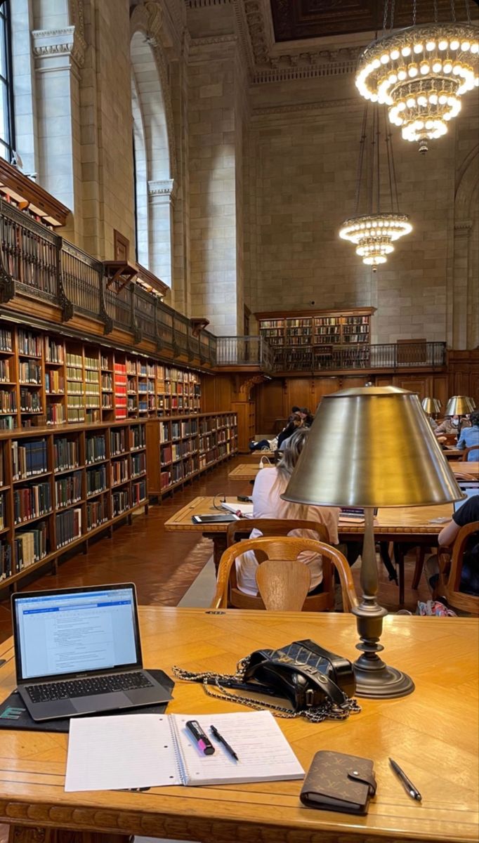 Professional certificates and diploma programs abroad