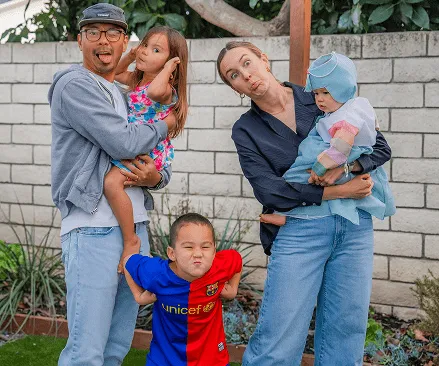 Picture of Kelly and her family