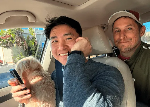Picture of Paulo and Chris in a car