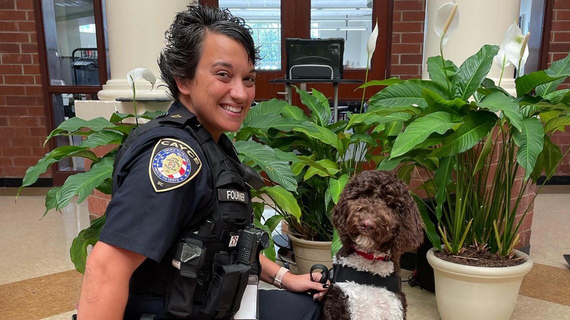 Therapy K9 brings joy and comfort to Cayce middle school
