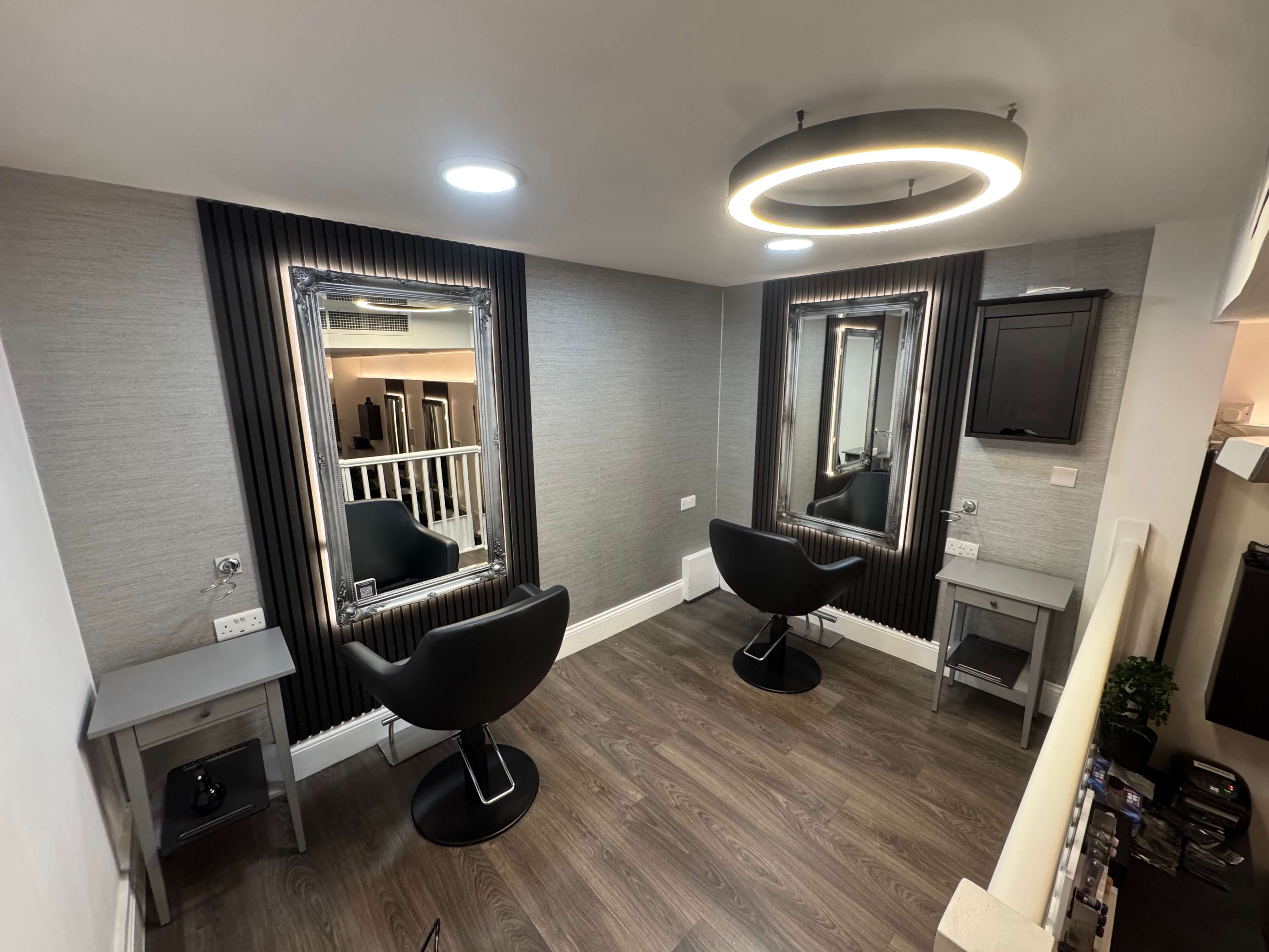 image of a person asking a question at an information counter (for a mobility and transportation)