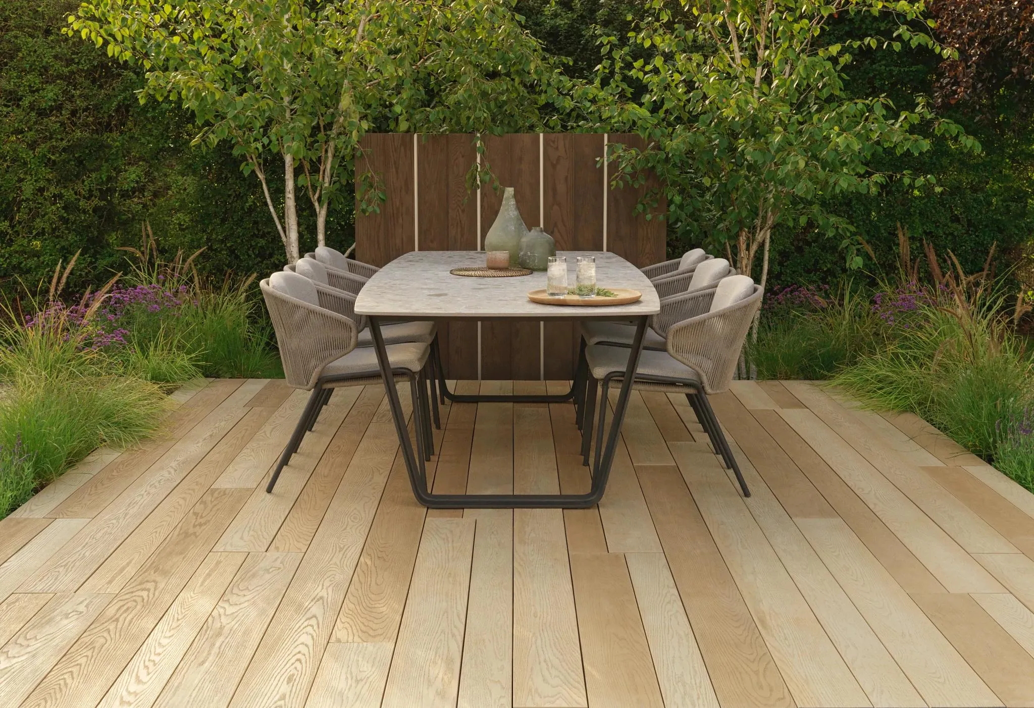 MDE176H_Enhanced Grain_Ashwood_Golden Oak Mix_Lifestyle hero
