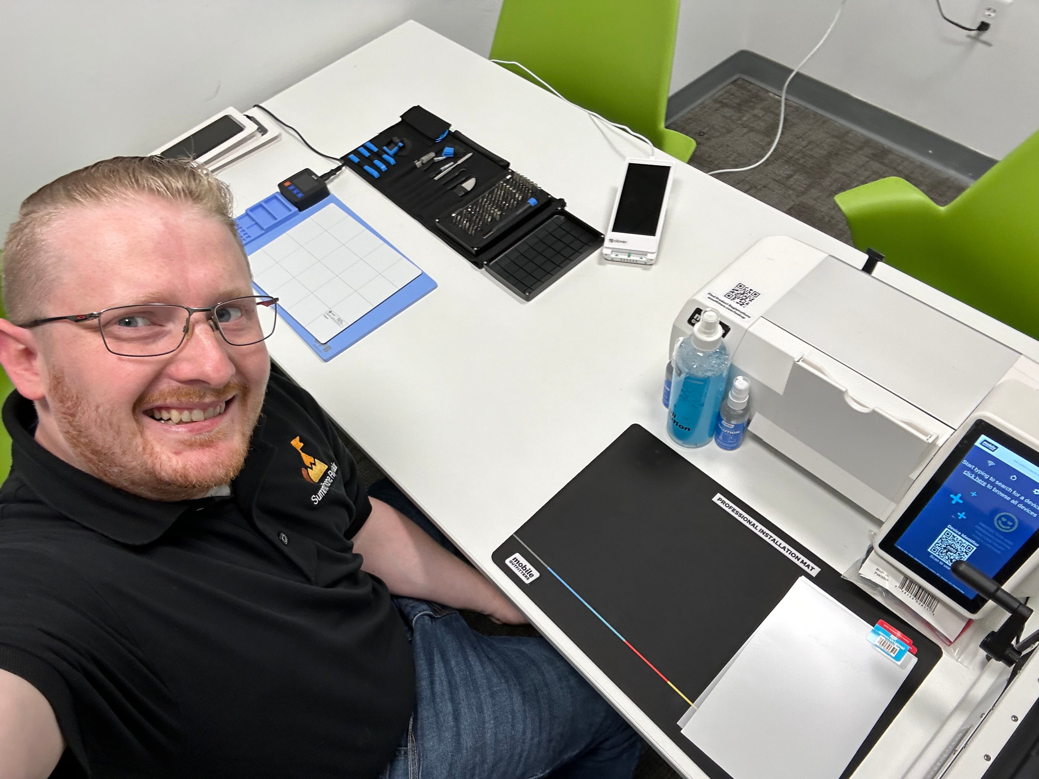 Local Phone Repair in Lee's Summit, Missouri.