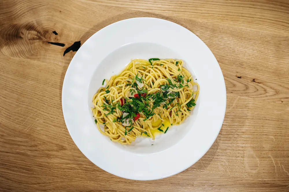 Interiér italské restaurace Benne Bistro