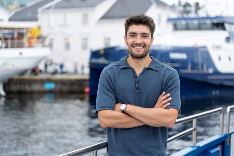 Portrait of Reber Roald Iversen, Project and Policy Manager at Maritime CleanTech.