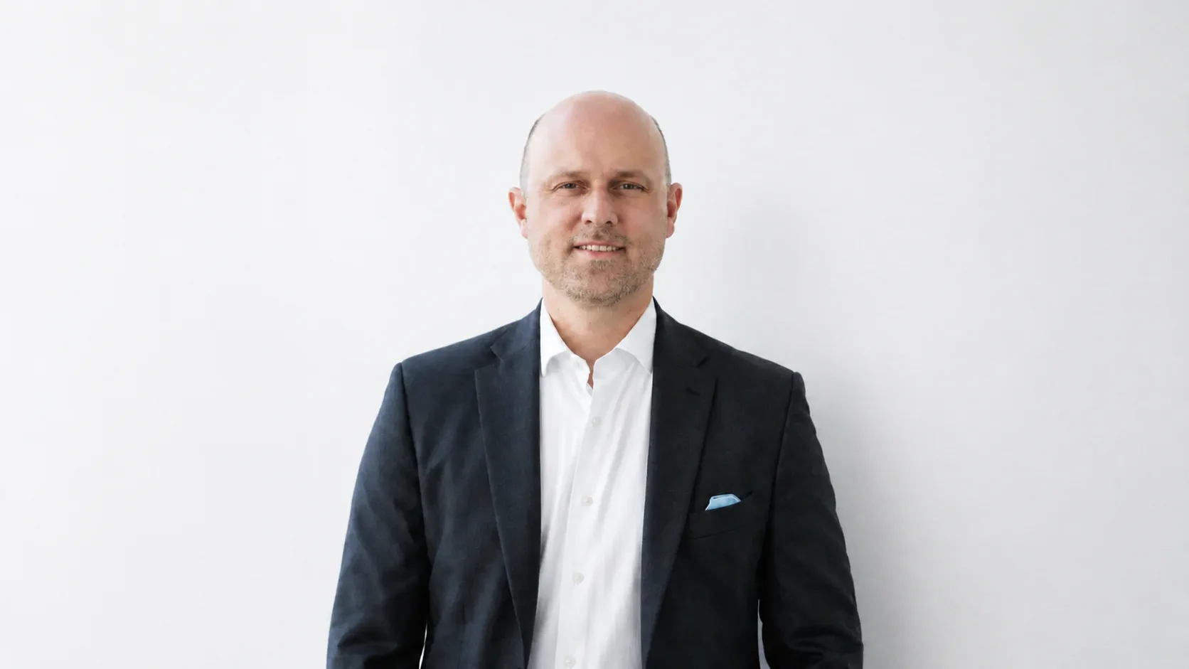 Thomas Davies headshot
