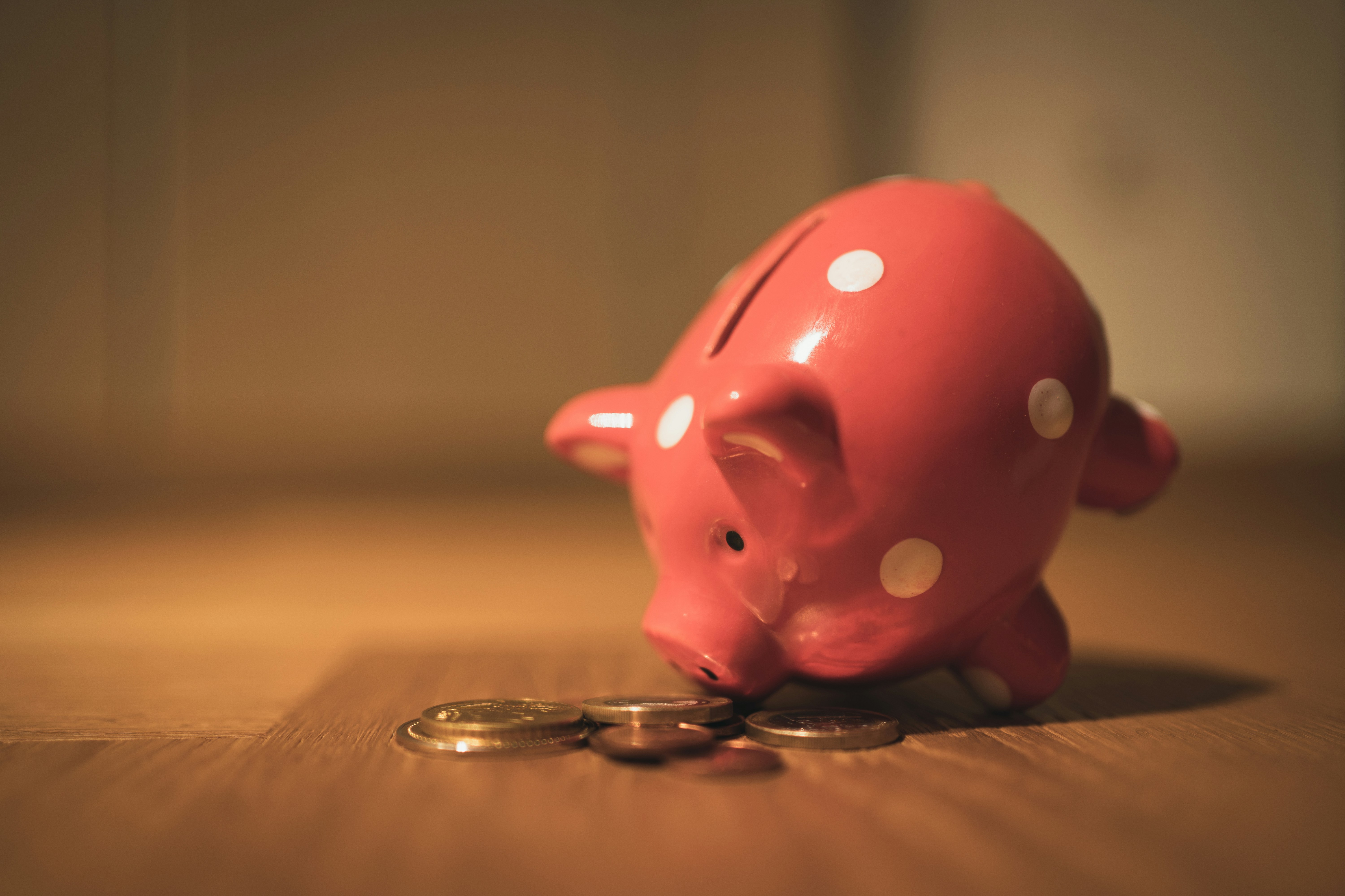 Brokered CD vs. Bank CD: Differences, Rates, and Risks