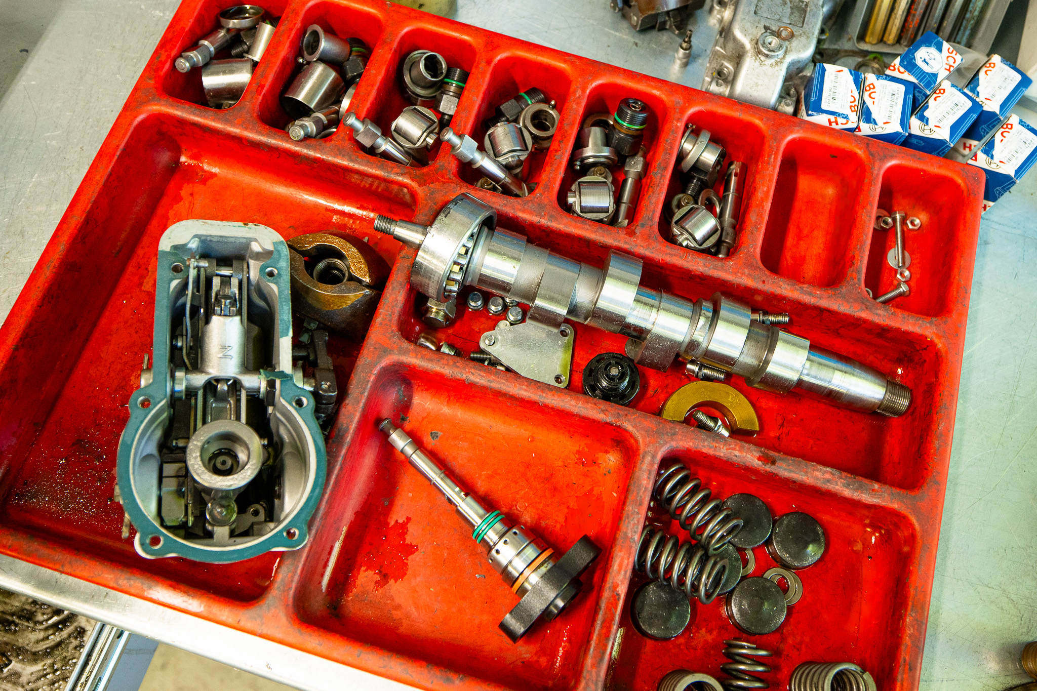image of auto dealership service center