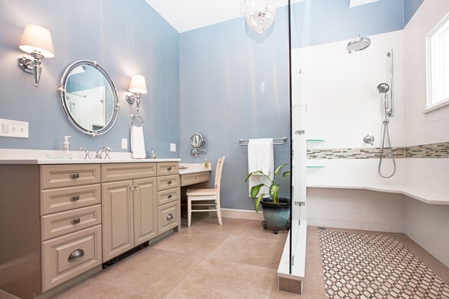 His and hers vanity arrangement in the South Shore primary bath