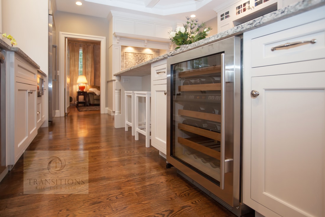 White Weston kitchen perimeter with mosaic tile backsplash