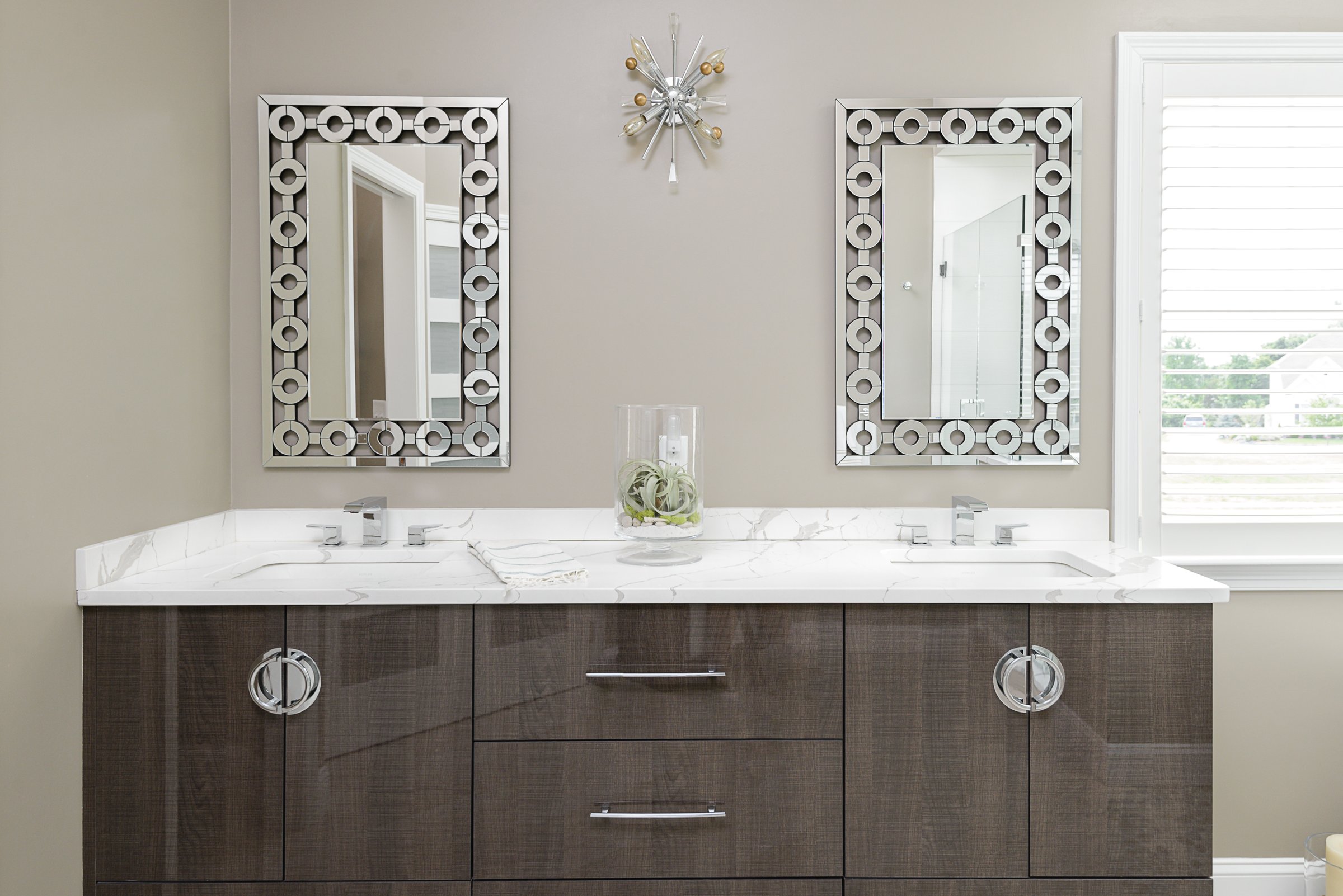 vanity countertop angle with mirrors