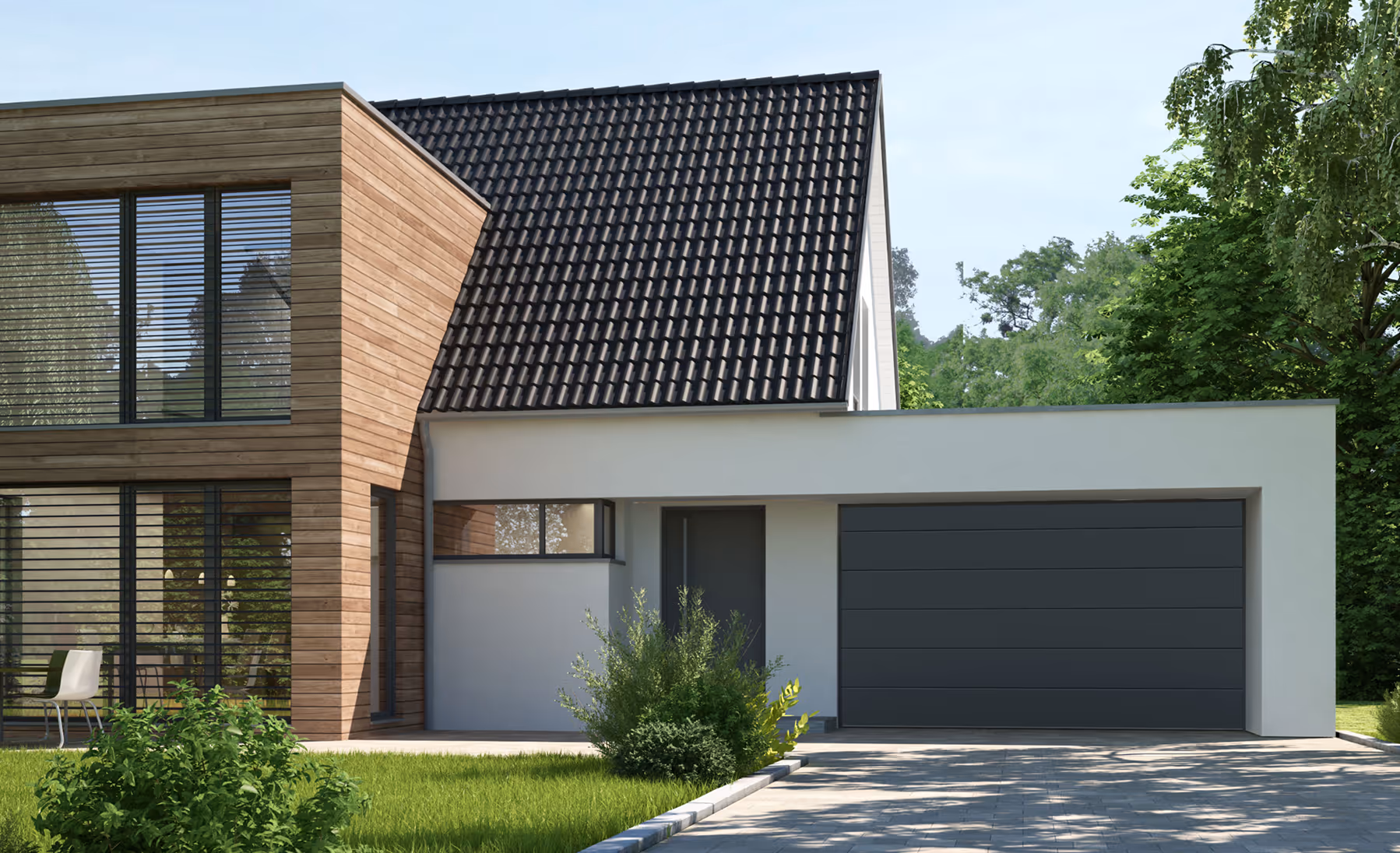 Modernes Einfamilienhaus mit Holzverkleidung, großen Fenstern und einer Garage mit dunkler Tür.