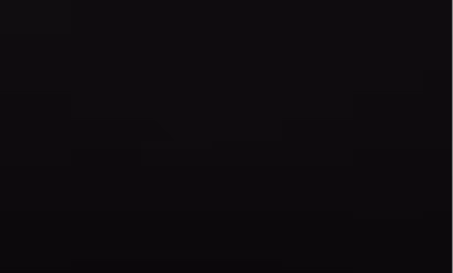 Schwarzer Bildschirm ohne sichtbare Objekte oder Details.